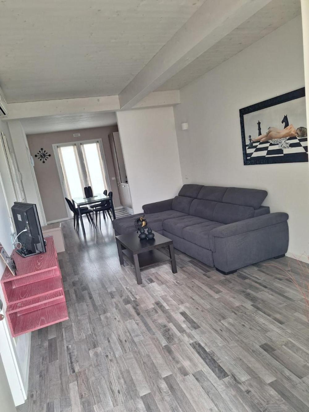 Home Suites Home Salionze Luaran gambar