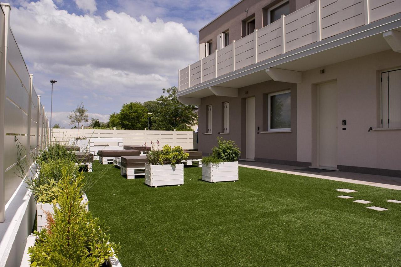 Home Suites Home Salionze Luaran gambar
